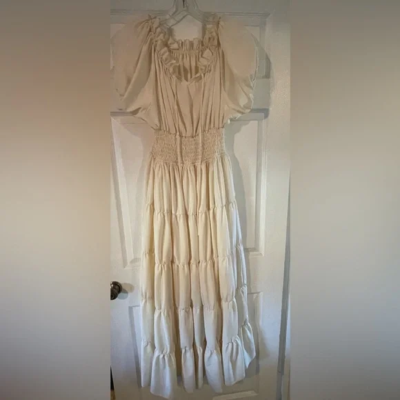 Renaissance Peasant Dress - Picture 4 of 8